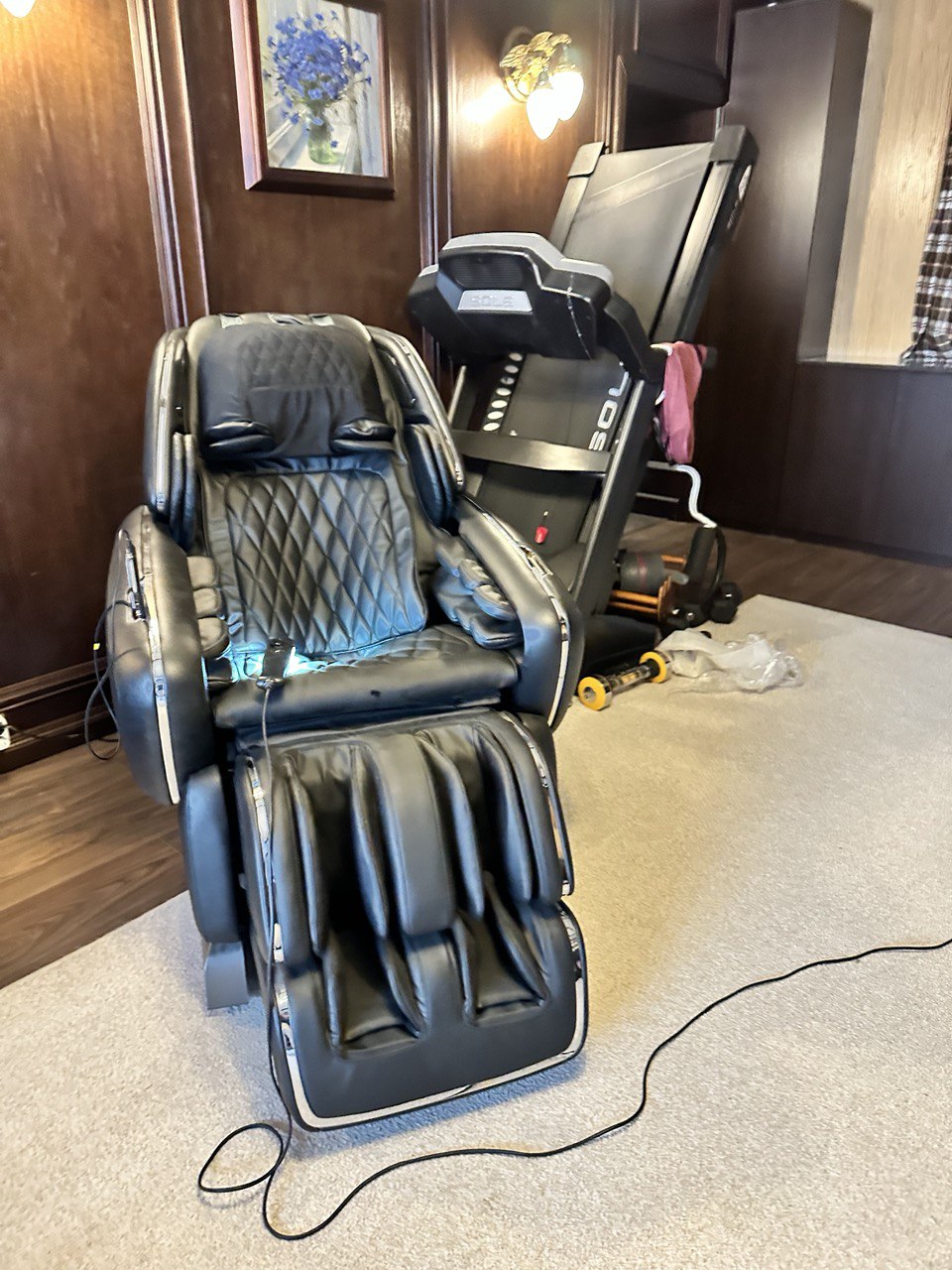 Доставка японского массажного кресла OHCO M.8 домой к Игорю в г. Москва
